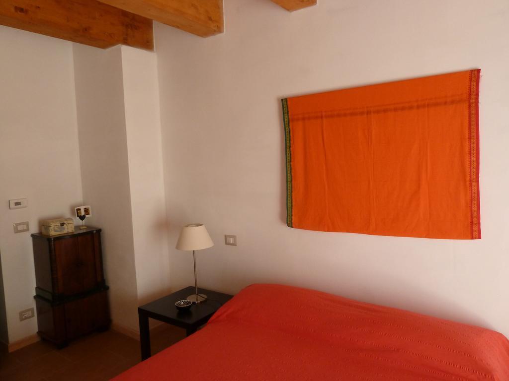 B&B Al Giardino Dei Mandorli Prasco Zimmer foto